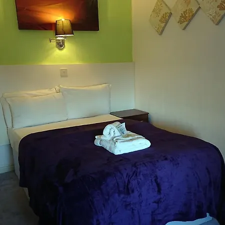 Marine Hotel