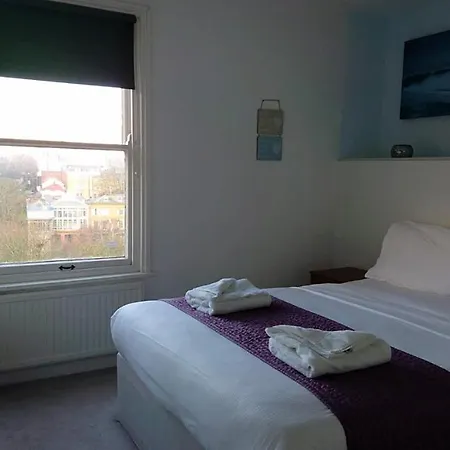 Marine Hotel